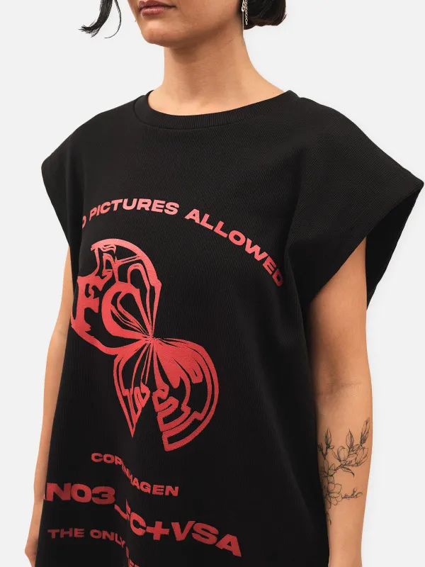 FINE CHAOS product — model shot
